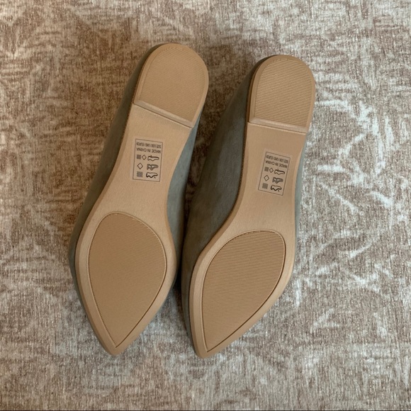 ⛔️SOLD⛔️ Flats - Picture 3 of 3